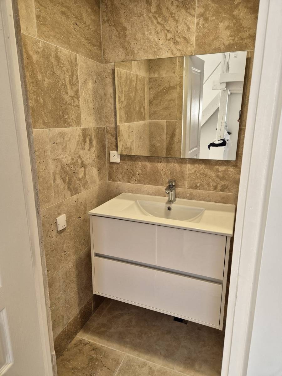 APRES renovation salle de bains studio a sainte maxime dans le golfe de saint tropez