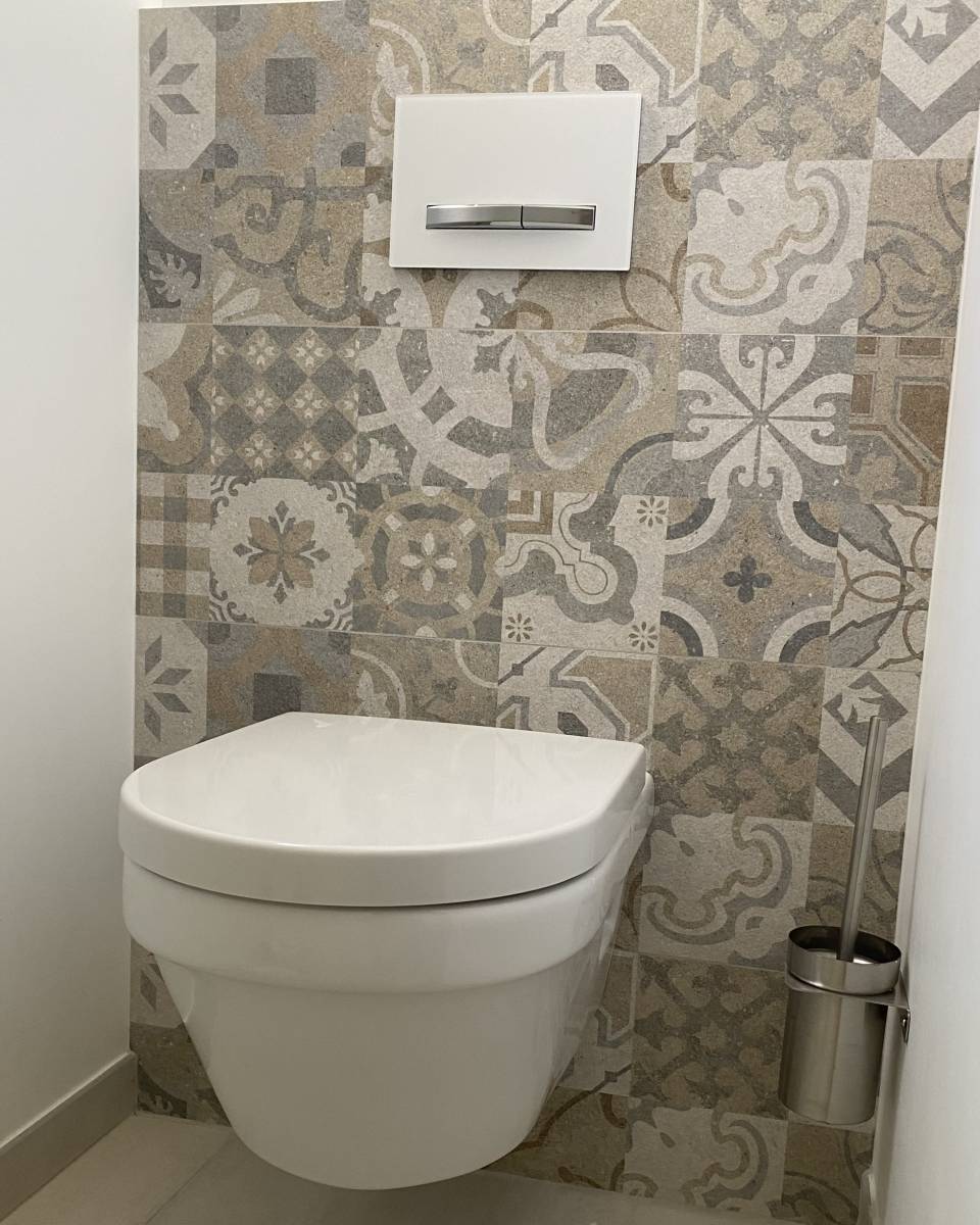 installation d'un WC suspendu geberit et villeroy&boch prés de lorgues